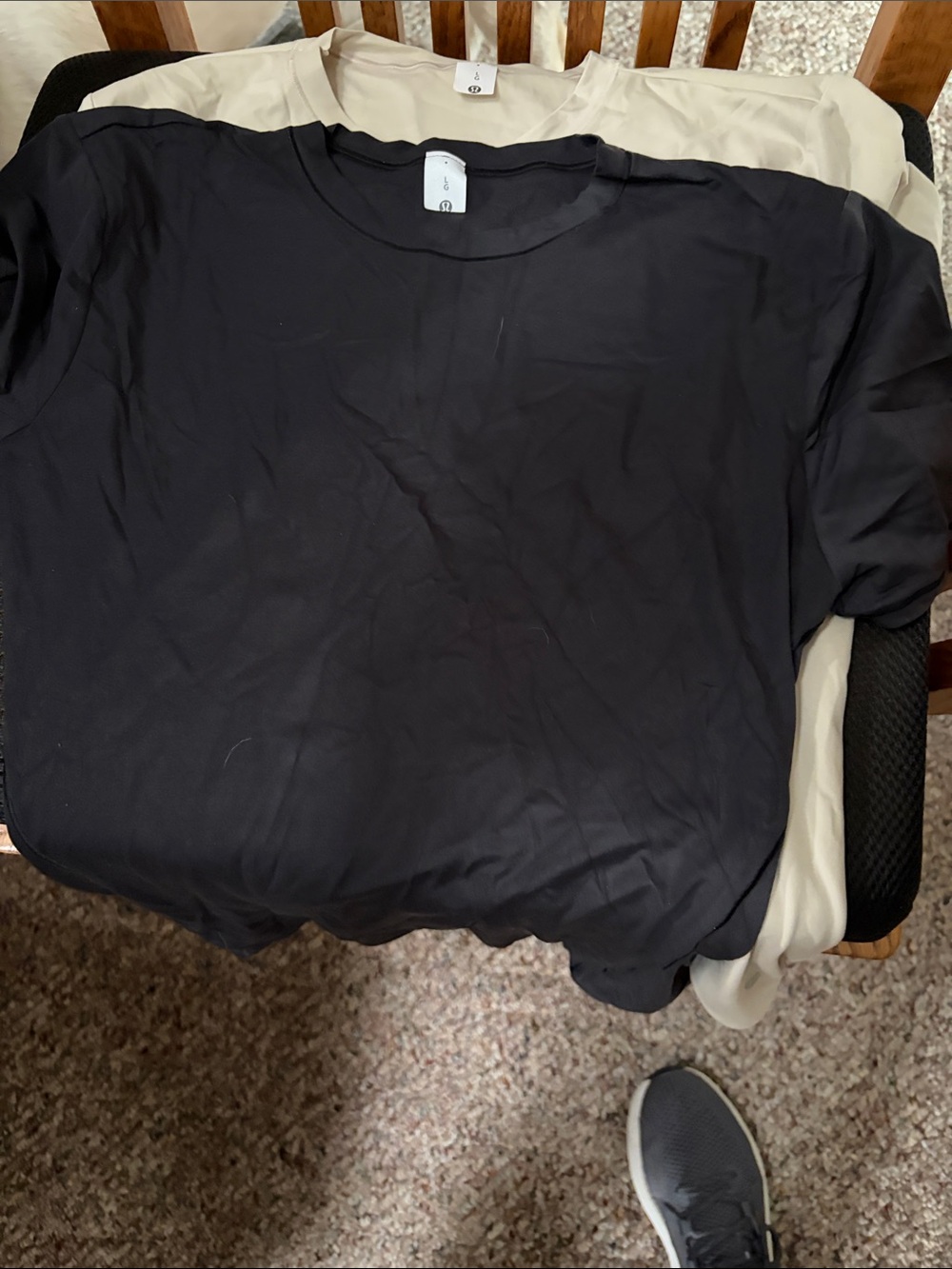 Womens lululemon stretch t shirts never worn